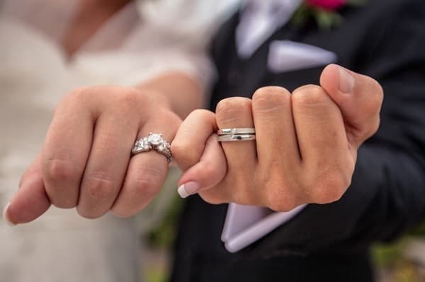 Platinum Wedding Band